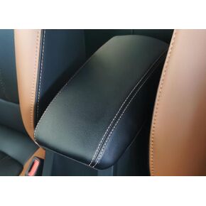 غطاء وحدة التحكم المركزية / مسند الذراع من الجلد، مناسب لسيارة Corolla Cross 2022 2023 2024 2025 حماية ضد الخدش للملحقات الداخلية للسيارات (بيج) in Kuwait