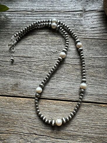 Southwestern Sterling Silver Freshwater Pearls 4mm Bead Necklace 18 Inch Gift in Kuwait