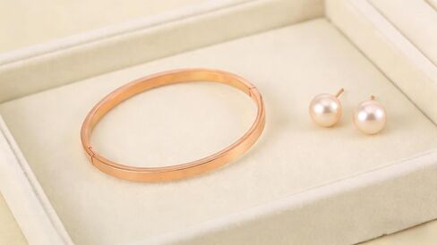 Rose Gold 4mm Curved-Edge Stainless Steel Bangle Refined Everyday Jewelry in Saudi Arabia