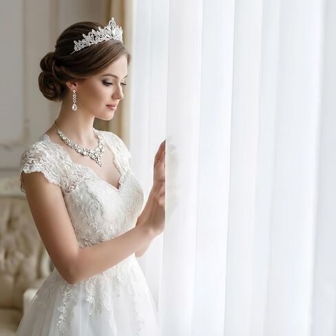 طقم مكون من 3 قطع من تاج الزفاف ومجموعة مجوهرات للعروس، وقلادة على شكل تاج من حجر الراين الكريستالي، وأقراط وسوار لحفلات الزفاف وحفلات الزفاف وحفلات الزفاف وحفلات الملكة in Kuwait