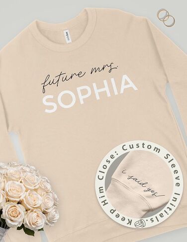 سويت شيرت السيدة المستقبلية المخصص مع قلت نعم على الأكمام - اسم العائلة المخصص بياقة دائرية - بلوفر العروس لتكون هدية الخطوبة وهدية الزفاف متعدد in Kuwait