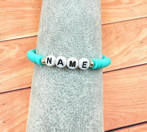 أساور اسم شخصية، اسم مخصص، كلمة، عبارة، لون، وحجم، حبة قرص هيشي بوليمر كلاي، لهجة فضية، هدية مصنوعة يدويًا للأم والبنت والأخت والأب والابن والأخ in Kuwait