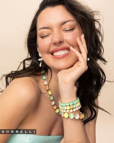 سوار سوريلي ديلايت من قطع الزمرد باللون الأخضر النعناعي، طوله 17.78 سم، لون ذهبي ساطع in Kuwait