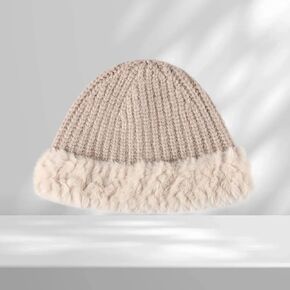 Color Block Knit Beanie Hat with Gradient Design for Fashionable Cold Weather Wear in Kuwait