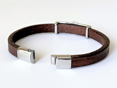 Men’s Compass Bracelet – Genuine Leather and Stainless Steel Bracelet with Secure Magnetic Clasp, Adventure and Travel Symbol Gift for Him or Her, Anniversary or Graduation Gift in Saudi Arabia