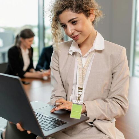 5 قطع من الحبل Scrunchie لشارات الهوية، حبل للمعلم قابل للتمدد مع 10 حاملات هوية مقاومة للماء، حبال بنجي مرنة قابلة للسحب، تصميم منفصل آمن للنساء in Kuwait