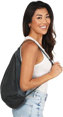 سترة بغطاء للرأس ذات وجهين 2 في 1 من Quikflip (كما هو موضح في SHARK TANK) بلوفر للرحلة in Kuwait