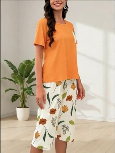 2PCS Women's Pajama Set, Soft Cotton Sleepwear with Floral Print, Short Sleeve Top and Capri Pants Loungewear for Summer in Saudi Arabia
