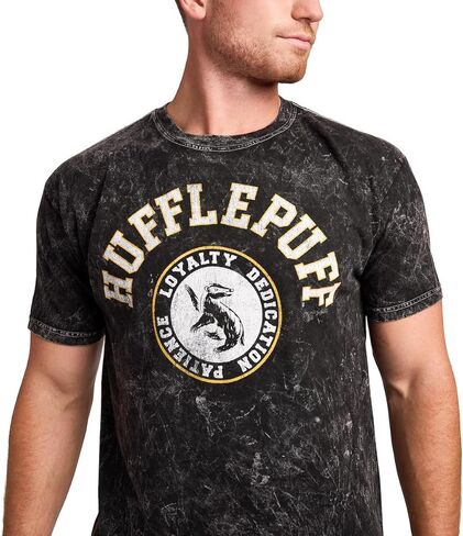 تي شيرت Harry Potter Hufflepuff Varsity للرجال ذو لون أسود عتيق ذو رقبة دائرية وأكمام قصيرة in Saudi Arabia