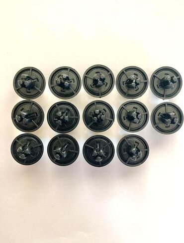 Left Side Splash Shield with Clips for Toyota Tacoma 1995-2004 All Models (Fender Liners, Aprons, Shields, Splash Guards, Skirts, Guards, Seals, Splash Seals) H in Kuwait