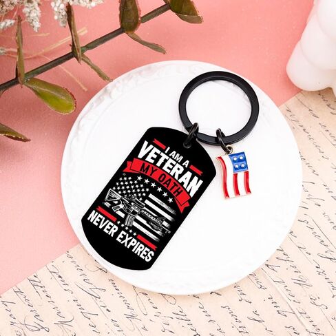 Vietnam Veteran Gifts for Men Veterans Day Decorations Army Gifts for Men American Flag Keychain Appreciation Retirement Military Appreciation Gift Patriotic Keyring For Veterans in Kuwait