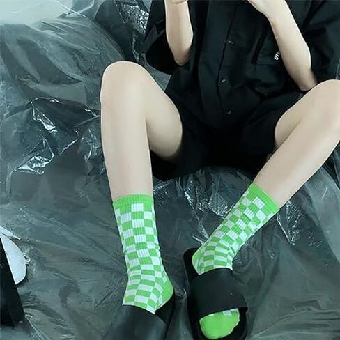 1 Pair Checkerboard Pattern Unisex Cotton Socks, Hip Hop Style,Fashion Harajuku Trends Socks Geometric Checkered Hip Hop Cotton Unisex Print Skateboard Soks Easy to Wear, Girls' Clothing in Saudi Arabia
