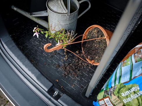 بطانة سجادة ترافال للشحن متوافقة مع مرسيدس بنز الفئة M W164 (2005-2011) TBM1082 - بطانة سجادة مطاطية مناسبة لجميع الأحوال الجوية in Kuwait