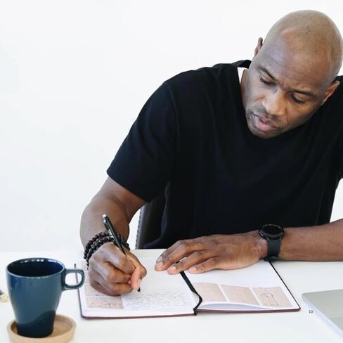 كتاب اللعب لتدريب كرة السلة من The Playbook Journal، مخطط كرة السلة، شكرًا لك هدايا كرة السلة للرجال والنساء، هدية تقدير المدرب، هدايا مدرب كرة السلة للرجال والنساء، هدايا كرة السلة الليلية للكبار للأولاد والبنات، هدايا تقدير مدرب PE in Kuwait