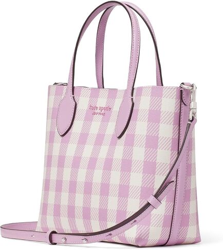 حقيبة كروس متوسطة الحجم من مادة PVC مطبوعة من Bleecker Gingham من Kate Spade New York، متعددة الألوان باللون الكريمي التوتي in Kuwait