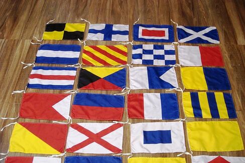 أعلام إشارة القوارب الشراعية البحرية من النحاس نعمة - مجموعة كاملة - البحرية/البحرية/القوارب/اليخوت/حفلات الشاطئ (مجموعة 26 علمًا صغيرة من البوليستر) in Kuwait