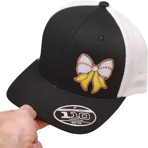 قبعة البيسبول والكرة اللينة مع القوس، هدية مقسمة للمنزل، مشبك خلفي قابل للتعديل، شبكة خلفية قابلة للتنفس، أسود أبيض، هدية للأم اللينة والبيسبول in Kuwait