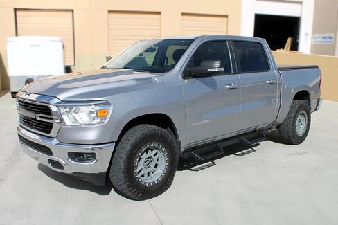 لوحات الجري Magnum RT Gen 2 Drop Steps باللون الأسود متوافقة مع الهيكل الجديد Double Cab 2019-2026 Silverado Sierra 1500 و2020-2026 2500/3500 HD in Kuwait