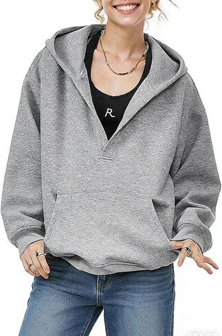 LICOBOD 2026 ملابس عصرية كنزة صوفية قطنية/سترة نسائية كبيرة الحجم بغطاء للرأس ورقبة على شكل حرف V ملابس الشارع الشهير جيب الكنغر بلوزات صوف Y2K in Kuwait