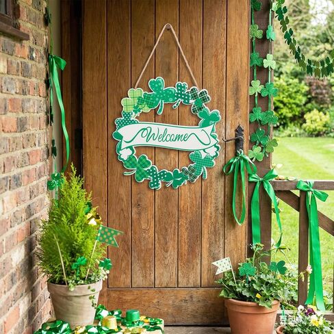 أكاليل عيد القديس باتريك للباب الأمامي، إكليل ترحيب من الخشب للباب الأمامي معلق في الهواء الطلق، لافتة باب يوم القديس باتريك ترحيب معلقة لحفلة ديكور المنزل in Kuwait