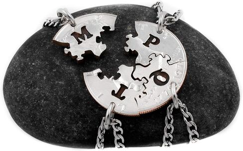 مجموعة قلادات مكونة من 4 قطع ألغاز مع الأحرف الأولى المخصصة، وهدايا BFF، وقطع الصور المقطوعة، وهدية أفضل الأصدقاء، وعملة متشابكة مقطوعة يدويًا، حسب NameCoins in Kuwait