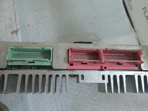 Engine ECM Electronic Control Module at Fits 95 Saturn S Series 21021306 in Saudi Arabia