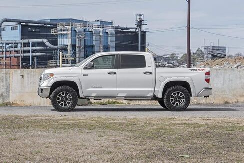 مجموعة رفع التسوية 3 بوصة من Rough Country لسيارة Toyota Tundra 2WD 2007-2021 - 87001 in Saudi Arabia