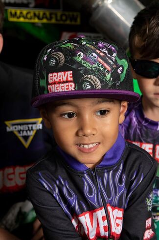 قبعة بيسبول Monster Jam Grave Digger قابلة للتعديل مقاس واحد باللون الأرجواني/الأسود للأطفال الصغار in Saudi Arabia