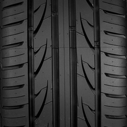 إطار سيارة Lionhart LH-503 235/55R17 99W in Saudi Arabia