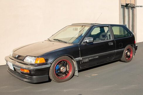 استبدال متجر Extreme Online لنماذج هوندا سيفيك هاتشباك 1988-1991 | أقنعة EOS طراز JDM على شكل شريط وفتحات جانبية بلون الدخان وحارس النافذة DWV-V61 in Saudi Arabia