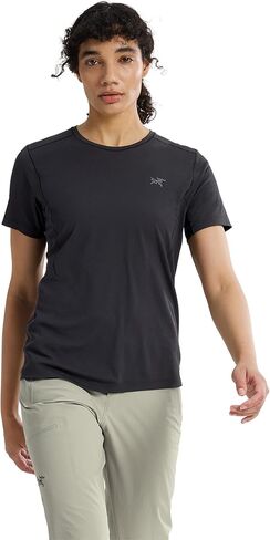 حذاء Arc'teryx Sunna Crew SS للسيدات | تي شيرت مسامي بعامل حماية من الأشعة فوق البنفسجية 50+ للمشي لمسافات طويلة في الشمس الكاملة in Saudi Arabia