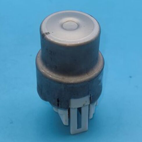 Relay Assembly for Kawasaki 27002-1051 Bayou 185 220 300 400 KLR250 KLR650 Mule 500 520 550 600 610 Ninja ZX-7 Ninja ZX-7R Police 1000 Voyager XII Vulcan 88 1500 1600 1983–2010 Z1271 in Saudi Arabia