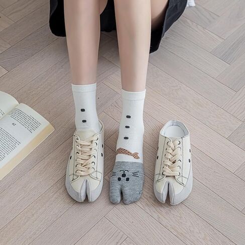 Cute Cartoon Cat Japanese Split Toe Socks Tabi Geta Socks – Soft Cotton, Breathable, Two-Toe Mid-Calf Socks for Geta Sandals in Saudi Arabia