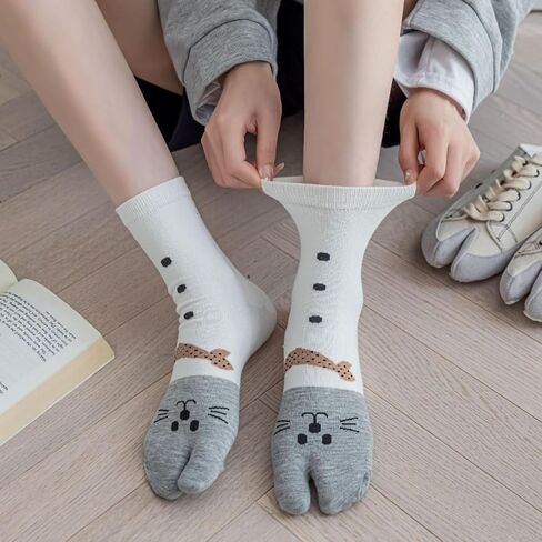 Cute Cartoon Cat Japanese Split Toe Socks Tabi Geta Socks – Soft Cotton, Breathable, Two-Toe Mid-Calf Socks for Geta Sandals in Saudi Arabia