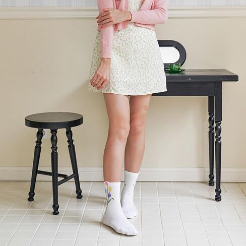 جوارب نسائية بنمط زهرة التوليب مكونة من مزيج القطن مكونة من 4 أزواج in Kuwait