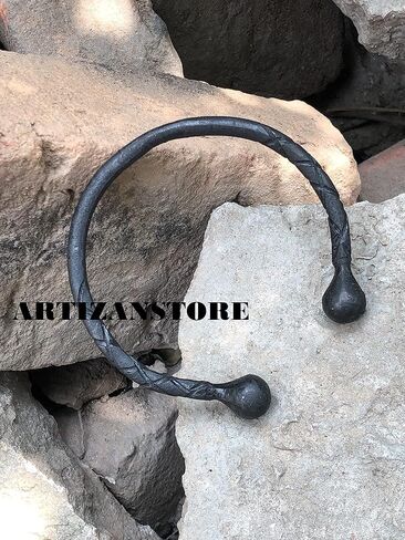 ARTIZANSTORE Bracelet in Saudi Arabia