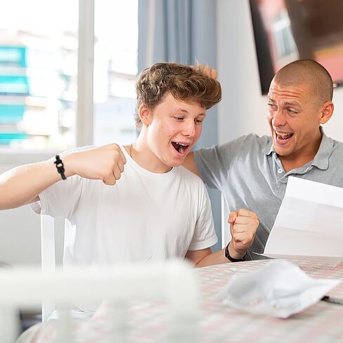 Hoosmoon هدايا عيد الفصح للابن في سن المراهقة الأولاد سوار أسود هدايا التخرج لابن من أمي أبي اليوم الأول من المدرسة هدية للأولاد في سن المراهقة ابن أخ العودة إلى المدرسة هدية أفكار عيد ميلاد in Kuwait