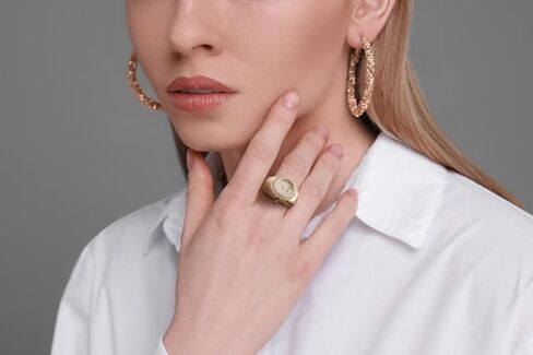 Jessica Simpson Women's Rose Gold Adjustable Ring Watch – Crystal Bezel, Quartz Analog Mini Dial, Stretch Band Fashion Jewelry Accessory in Saudi Arabia
