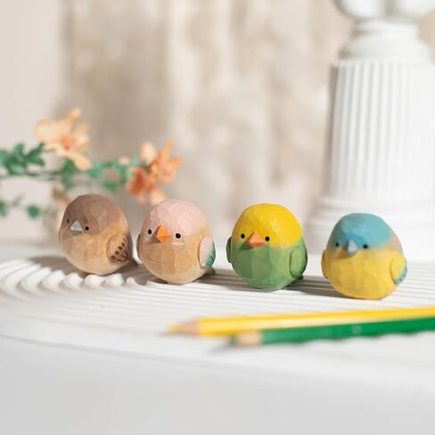 مجموعة تماثيل الطيور الخشبية المنحوتة يدويًا مكونة من 4 - تماثيل طيور صغيرة ملونة ريفية لديكور سطح الطاولة في المزرعة، وزخارف أنيقة للمنزل، وديكورات الربيع، وهدية لمحبي الطيور in Kuwait