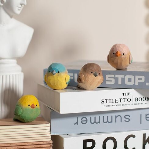 مجموعة تماثيل الطيور الخشبية المنحوتة يدويًا مكونة من 4 - تماثيل طيور صغيرة ملونة ريفية لديكور سطح الطاولة في المزرعة، وزخارف أنيقة للمنزل، وديكورات الربيع، وهدية لمحبي الطيور in Kuwait