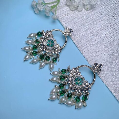 أقراط متدلية من I Jewels مطلية بالذهب الهندي لحفلات الزفاف الهندية مصنوعة يدويًا من لؤلؤ كوندان تشاندبالي للنساء (E3222G) in Saudi Arabia