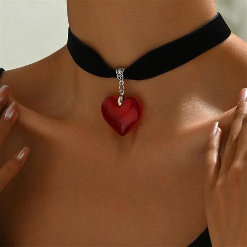 Red Heart Playing Card Necklacs Earrings Set for Women Personalized Fashion Black Velvet Hearts Pendant Necklace Good Luck Ace of Spade Earring Casino Charm Jewelry in Saudi Arabia