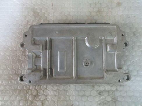 Engine ECM Control Module 2.0L Fits 14-17 Compatible with Mazda 3 PEAA 18 881A PEAA18881A in Saudi Arabia