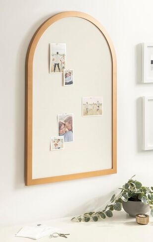 لوحة دبابيس من القماش بإطار من Kate and Laurel Holbrook Glam، مقاس 24 × 36، ذهبي، لوحة إعلانات مقوسة حديثة مزخرفة للاستخدام كلوحة رؤية أو منظمة حائط in Saudi Arabia