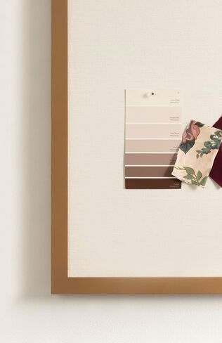 لوحة دبابيس من القماش بإطار من Kate and Laurel Holbrook Glam، مقاس 24 × 36، ذهبي، لوحة إعلانات مقوسة حديثة مزخرفة للاستخدام كلوحة رؤية أو منظمة حائط in Saudi Arabia