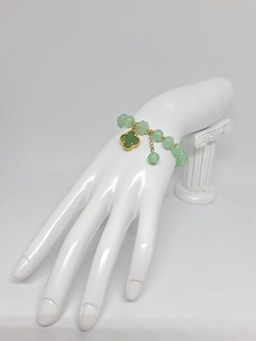 Lucky&Store GREEN 8mm Agate/Clover Leaf Stretch Bracelet in Gold Plated. Apple Green Agate 8mm Round Bracelet. Agate Bracelet. Clover Leaf Agate LOVER. in Saudi Arabia