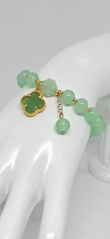 Lucky&Store GREEN 8mm Agate/Clover Leaf Stretch Bracelet in Gold Plated. Apple Green Agate 8mm Round Bracelet. Agate Bracelet. Clover Leaf Agate LOVER. in Saudi Arabia