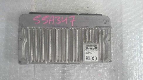 وحدة التحكم في المحرك ECM AWD تناسب 16-18 RAV4 89661-42W01 8966142W01 in Saudi Arabia