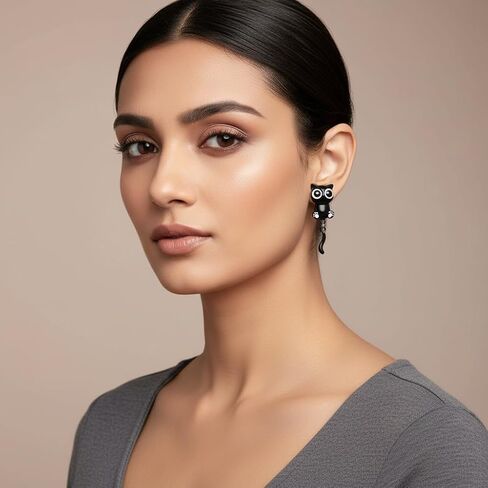 أقراط رائعة على شكل قطة سوداء للنساء، أقراط على شكل قطة سوداء لطيفة من سبائك المينا مع ذيل متدلي، مقاس 1.18 × 0.39 بوصة على شكل قطة كرتونية in Kuwait