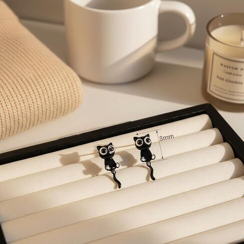 أقراط رائعة على شكل قطة سوداء للنساء، أقراط على شكل قطة سوداء لطيفة من سبائك المينا مع ذيل متدلي، مقاس 1.18 × 0.39 بوصة على شكل قطة كرتونية in Kuwait